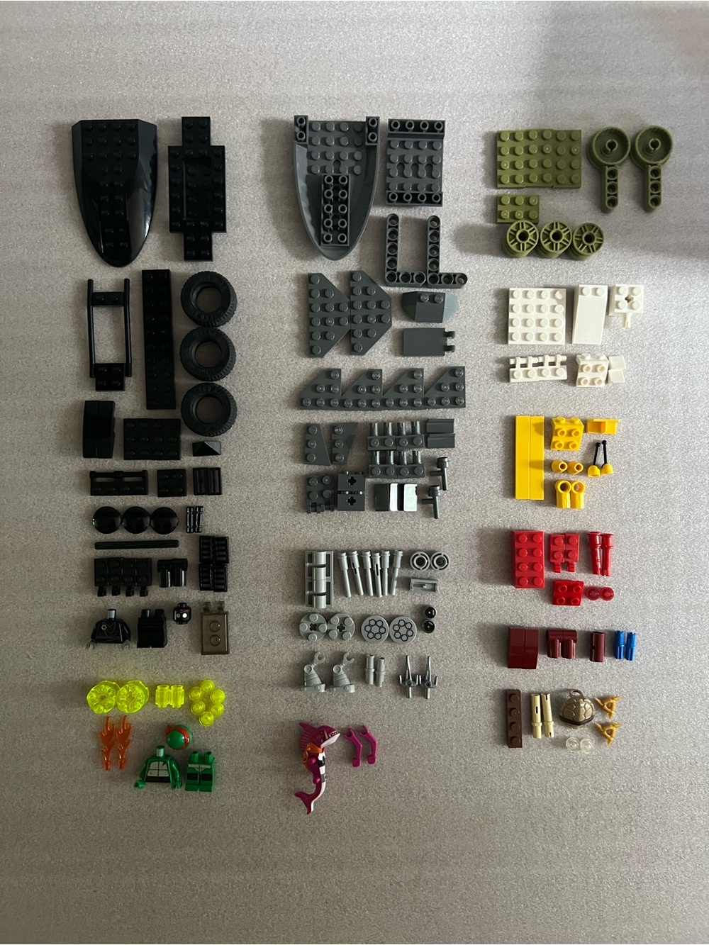 Retired LEGO Teenage Mutant Ninja Turtles 79102 Stealth Shell In Pursuit - Picture 3 of 4